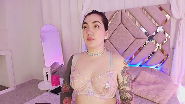 Snapshot of KathiaJenner chatting on 16, 5, 2026 KathiaJenner online show from 16, 5, 2026