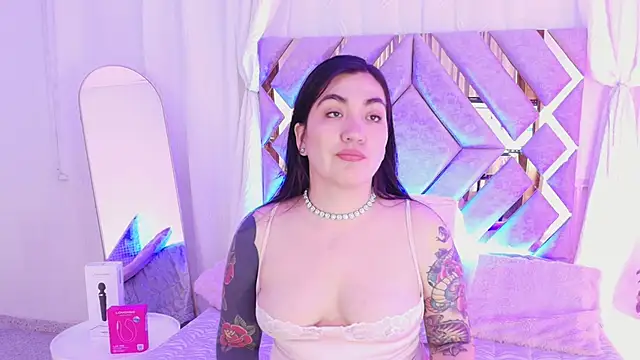 Snapshot of KathiaJenner chatting on 19, 5, 2026 KathiaJenner online show from 19, 5, 2026