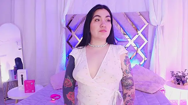 Snapshot of KathiaJenner chatting on 28, 5, 2026 KathiaJenner online show from 28, 5, 2026