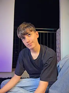 Naim TheKing online show from 7, 4, 2026