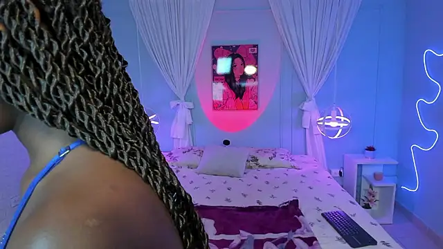 Snapshot of naomi_campell chatting on 9, 2, 2026 naomi campell online show from 9, 2, 2026