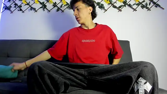 Maxxx bigcockx online show from 13, 3, 2026