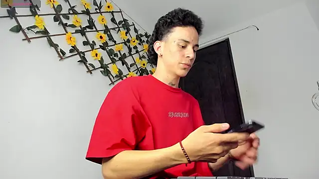 Maxxx bigcockx online show from 22, 5, 2026
