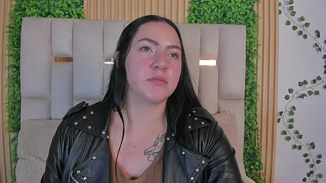 JeniferPowell nm online show from 15, 4, 2026