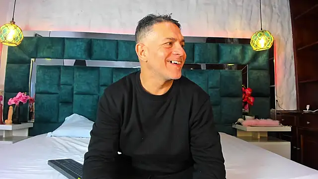 Snapshot of ViceSweet chatting on 4, 2, 2026 ViceSweet online show from 4, 2, 2026