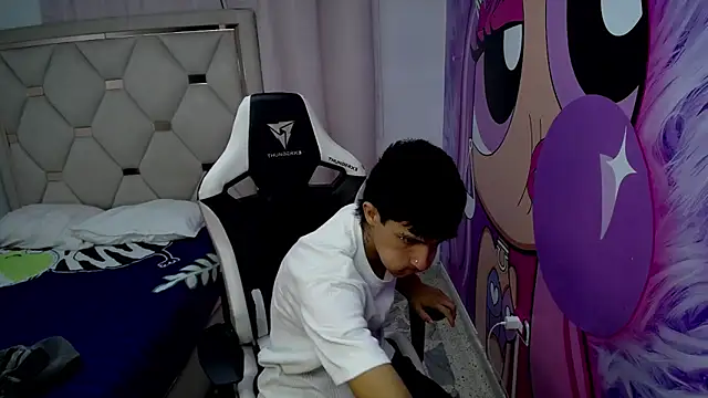 Akyra latinn online show from 3, 2, 2026