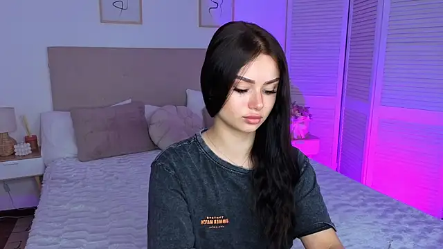 Snapshot of Silena_sky chatting on 12, 7, 2026 Silena sky online show from 12, 7, 2026