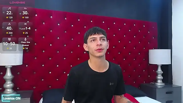 Snapshot of Logan_Woods chatting on 5, 2, 2026 Logan Woods online show from 5, 2, 2026