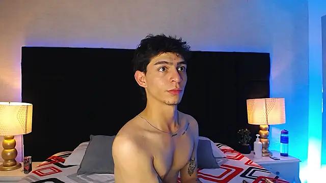 Snapshot of Logan_Woods chatting on 18, 2, 2026 Logan Woods online show from 18, 2, 2026