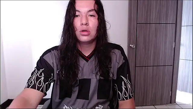 Snapshot of Yigolo__ chatting on 9, 7, 2026 Yigolo online show from 9, 7, 2026