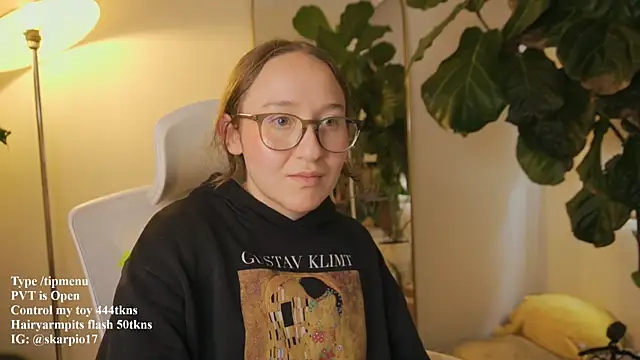 Scarlett NoirMuse online show from 15, 4, 2026