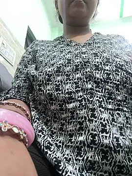 Snapshot of Real_Roma chatting on 22, 2, 2026 Real Roma online show from 22, 2, 2026