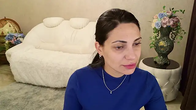 LovelyBeatrice online show from 6, 2, 2026