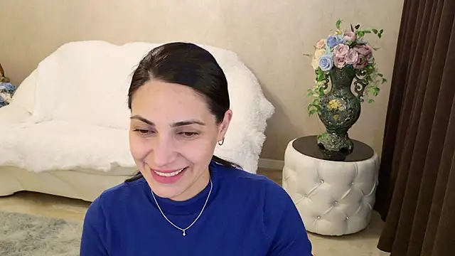 LovelyBeatrice online show from 10, 2, 2026