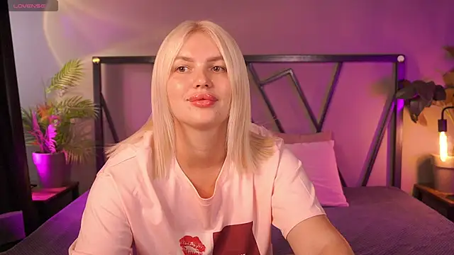 Snapshot of AmeliaWeells chatting on 16, 7, 2026 AmeliaWeells online show from 16, 7, 2026