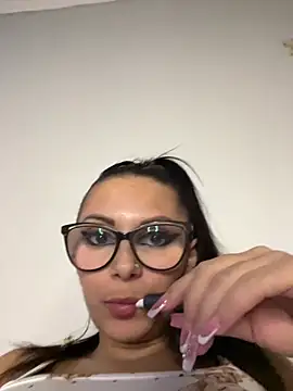 HiddendesireXO01 online show from 20, 2, 2026