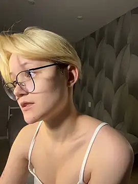 Snapshot of LuunaDorean chatting on 18, 1, 2026 LuunaDorean online show from 18, 1, 2026