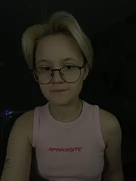 Snapshot of LuunaDorean chatting on 13, 2, 2026 LuunaDorean online show from 13, 2, 2026