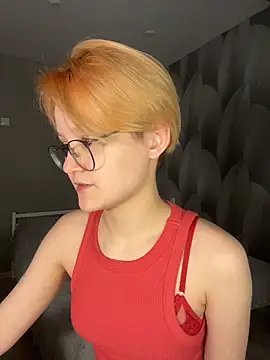 Snapshot of LuunaDorean chatting on 28, 2, 2026 LuunaDorean online show from 28, 2, 2026