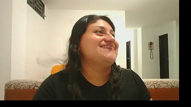 Mia Hornyxxx online show from 19, 1, 2026