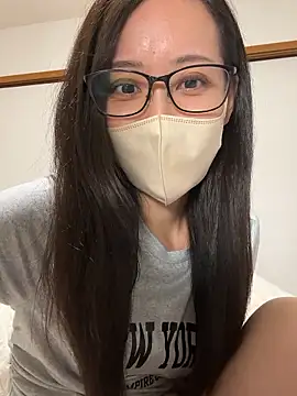 Snapshot of yui__yuichan chatting on 8, 7, 2026 yui yuichan online show from 8, 7, 2026