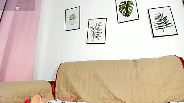 Snapshot of DomenicaW chatting on 10, 2, 2026 DomenicaW online show from 10, 2, 2026