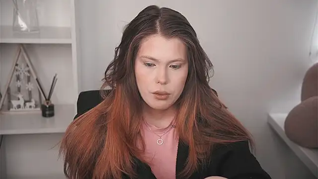 Snapshot of MarnieWootan chatting on 25, 2, 2026 MarnieWootan online show from 25, 2, 2026