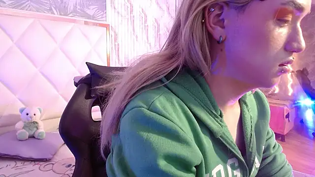 Snapshot of NOOAH_TAY chatting on 9, 2, 2026 NOOAH TAY online show from 9, 2, 2026