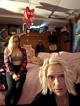 Snapshot of BeautifulFire23 chatting on 19, 2, 2026 BeautifulFire23 online show from 19, 2, 2026