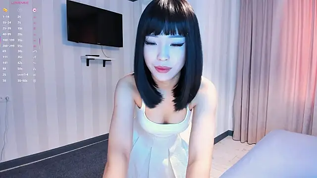 Snapshot of laumalove chatting on 6, 2, 2026 laumalove online show from 6, 2, 2026