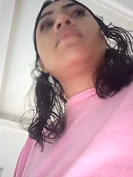 Snapshot of Layla_em chatting on 13, 2, 2026 Layla em online show from 13, 2, 2026