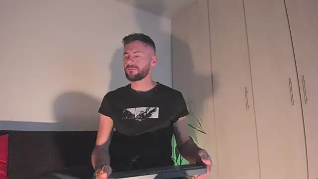 Erickpritz xh online show from 5, 4, 2026