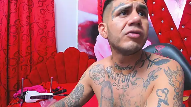 Snapshot of allison_max_tattoo chatting on 11, 2, 2026 allison max tattoo online show from 11, 2, 2026