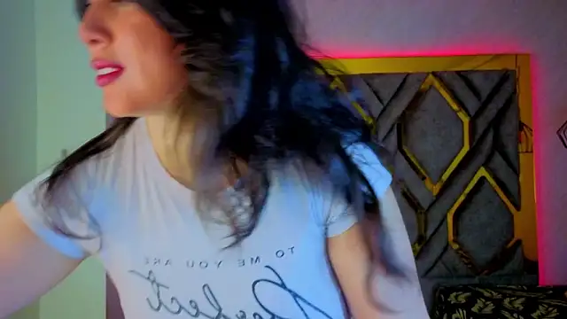 Luvienne online show from 22, 2, 2026