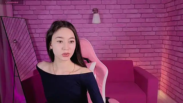 Nicole Brownie online show from 27, 3, 2026