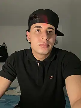 Snapshot of Maximuz1920 chatting on 9, 3, 2026 Maximuz1920 online show from 9, 3, 2026