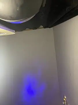 Maximuz1920 online show from 13, 4, 2026