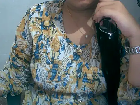 Cute Aliyaa online show from 9, 3, 2026