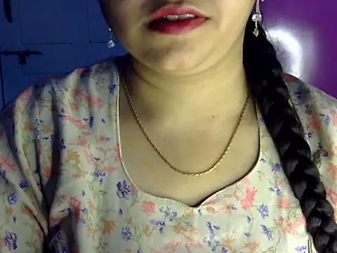 Cute Aliyaa online show from 14, 7, 2026