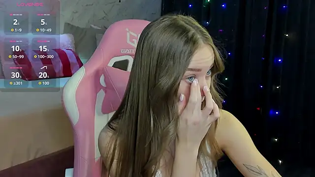 Snapshot of Tesssa_Young chatting on 12, 2, 2026 Tesssa Young online show from 12, 2, 2026