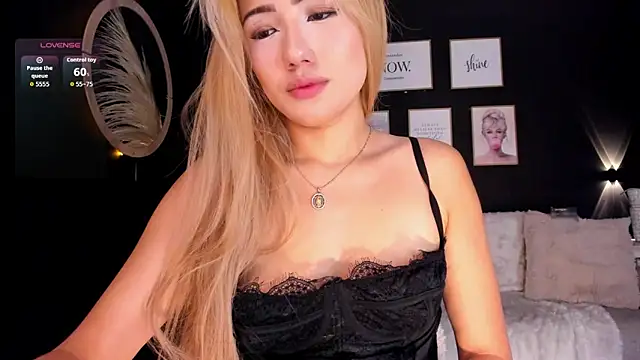 Snapshot of Isa_cortes_ chatting on 27, 5, 2026 Isa cortes online show from 27, 5, 2026