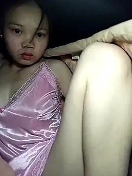 Snapshot of derylove_ chatting on 5, 2, 2026 derylove online show from 5, 2, 2026