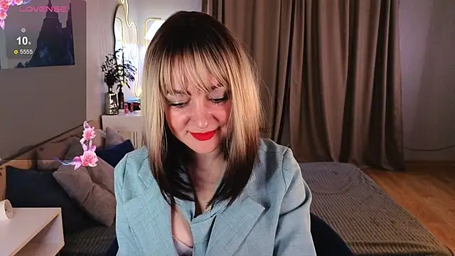 Snapshot of Oliiviaa_ chatting on 16, 2, 2026 Oliiviaa online show from 16, 2, 2026