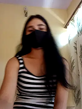 Snapshot of Mahira-- chatting on 16, 7, 2026 Mahira-- online show from 16, 7, 2026