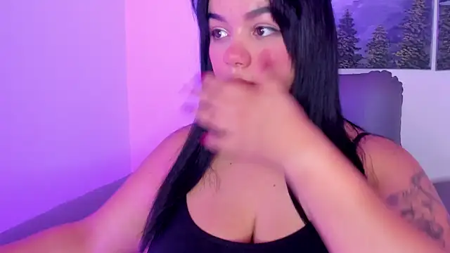 Snapshot of _camilaa chatting on 4, 2, 2026 camilaa online show from 4, 2, 2026