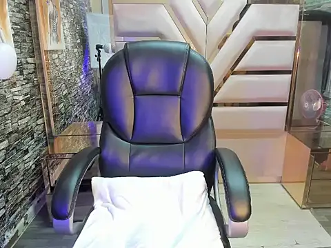 Gerogina Divaio online show from 6, 2, 2026