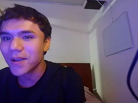 CreamKingg online show from 22, 4, 2026