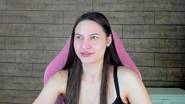 Snapshot of AliceVersal chatting on 4, 3, 2026 AliceVersal online show from 4, 3, 2026