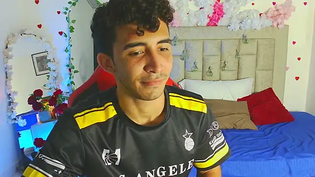 Caius fox online show from 10, 4, 2026