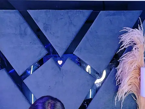 KylieWhitee online show from 4, 3, 2026